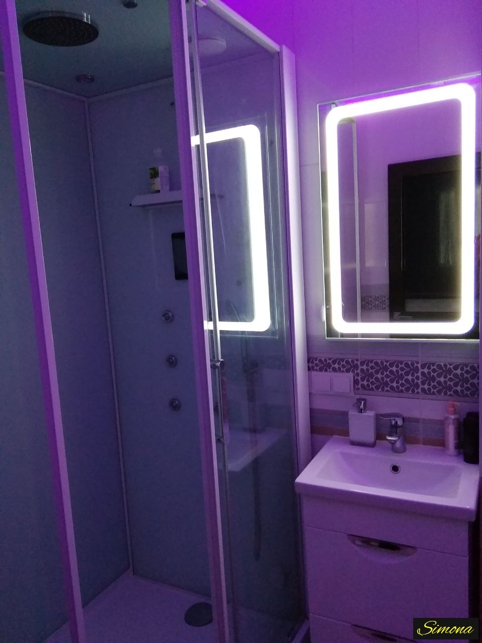 Glass shower